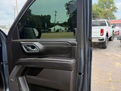 Used 2021 Chevrolet Tahoe RST w/ Luxury Package AWD/4WD image 17