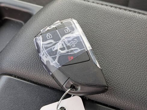 Used 2025 Chevrolet Silverado 1500 LT image 28