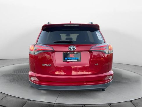 Used 2017 Toyota RAV4 LE image 4