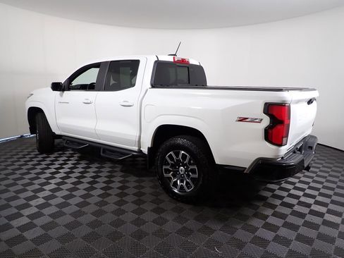 Used 2024 Chevrolet Colorado Z71 w/ Z71 Convenience Package 2 AWD/4WD image 13