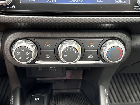 Used 2023 Nissan Kicks SV w/ Exterior Package FWD image 23
