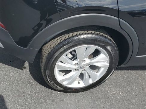 Certified 2024 Buick Encore GX Preferred w/ Comfort Package FWD image 5