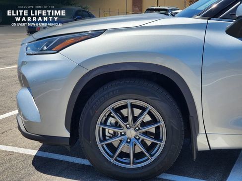 Used 2020 Toyota Highlander Limited AWD/4WD image 9