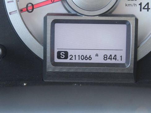 Used 2011 Honda Pilot Touring image 14