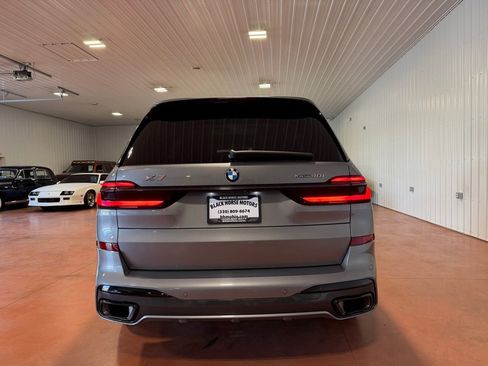 Used 2024 BMW X7 xDrive40i w/ M Sport Package AWD/4WD image 11