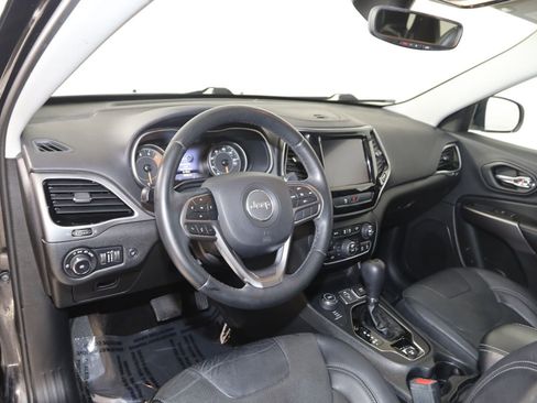 Used 2019 Jeep Cherokee Limited AWD/4WD image 25