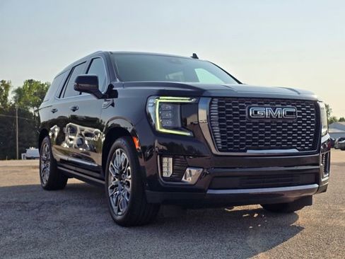 Used 2024 GMC Yukon Denali Ultimate AWD/4WD image 10