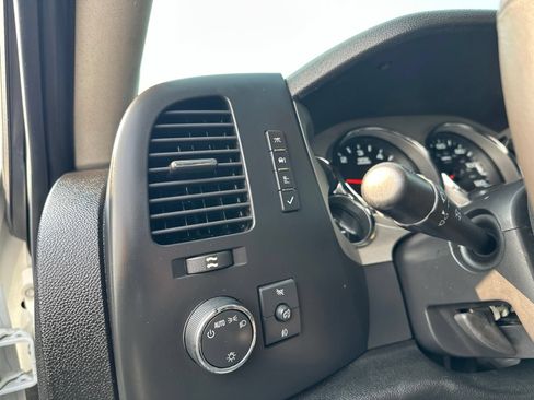 Used 2008 GMC Sierra 1500 SLE w/ Power Pack Plus AWD/4WD image 13