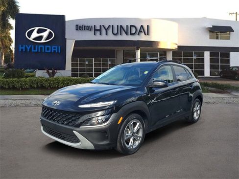 Certified 2023 Hyundai Kona SEL w/ Convenience Package image 3