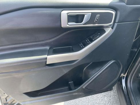 Used 2023 Ford Explorer XLT w/ Equipment Group 202A image 15