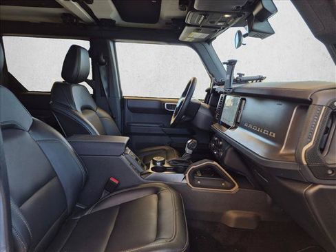 Used 2025 Ford Bronco Badlands AWD/4WD image 19