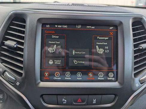 Used 2021 Jeep Cherokee Latitude Lux w/ Comfort/Convenience Group AWD/4WD image 4