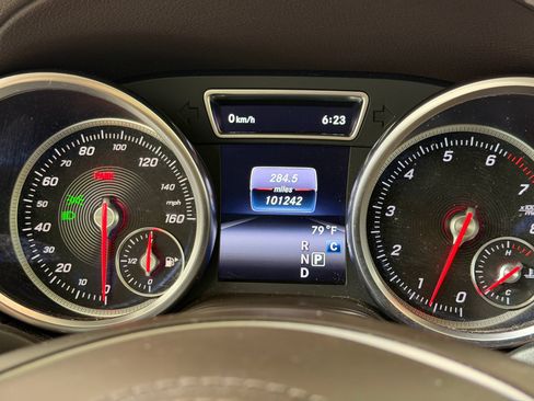 Used 2017 Mercedes-Benz GLS 450 4MATIC image 24