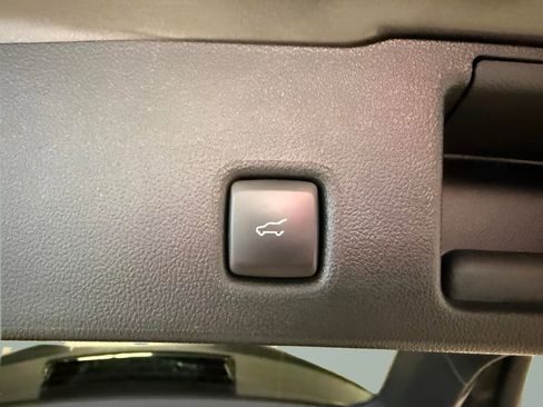 Used 2024 Ford Escape ST-Line image 13