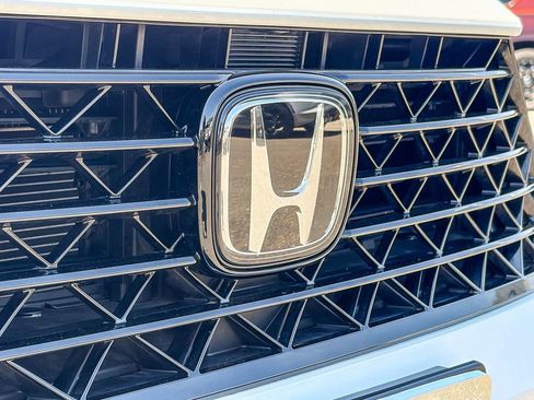 Used 2023 Honda Accord LX image 13