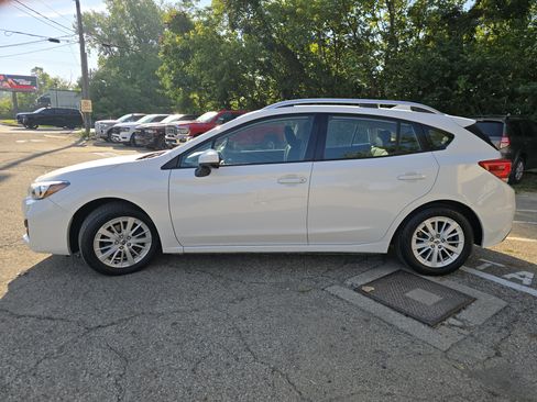 Used 2017 Subaru Impreza 2.0i Premium AWD/4WD image 4