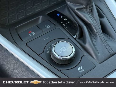 Used 2021 Toyota RAV4 XSE AWD/4WD image 19