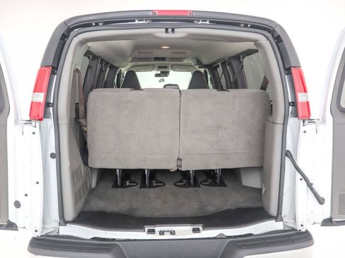 Used 2020 Chevrolet Express 3500 LT w/ LT Preferred Equipment Group image 11