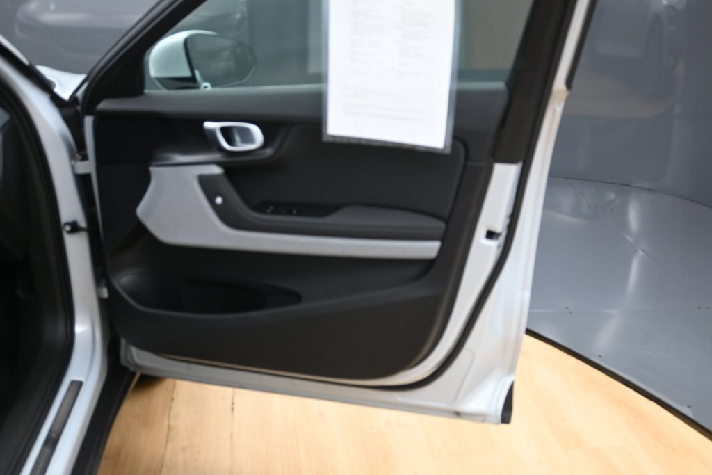 Used 2024 Polestar Polestar 2 AWD/4WD image 32