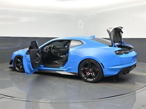 Used 2022 Chevrolet Camaro SS image 49