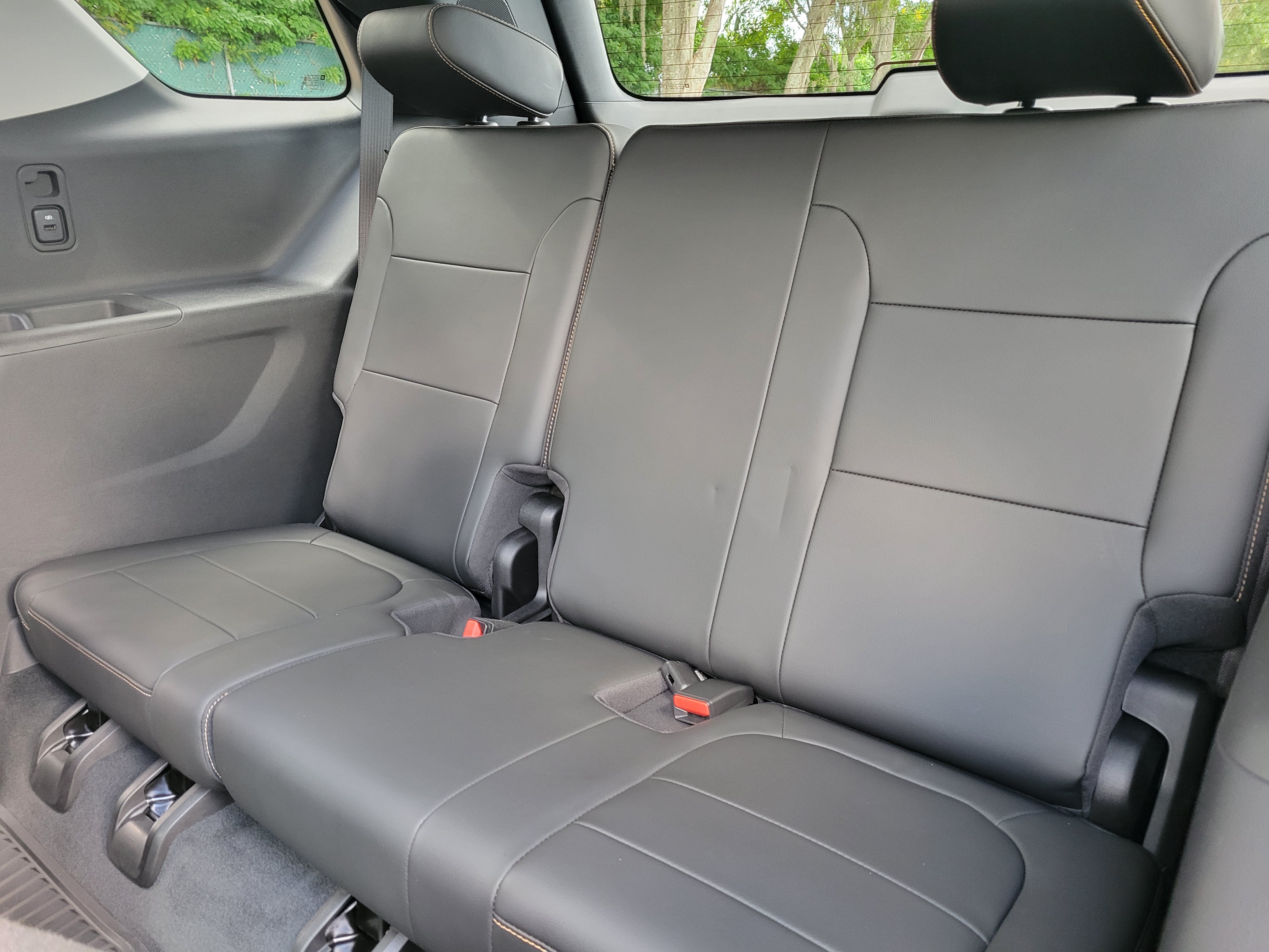 Used 2021 Chevrolet Traverse Premier w/ Redline Edition FWD image 38
