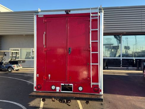 Used 2016 Chevrolet Express 3500 image 4