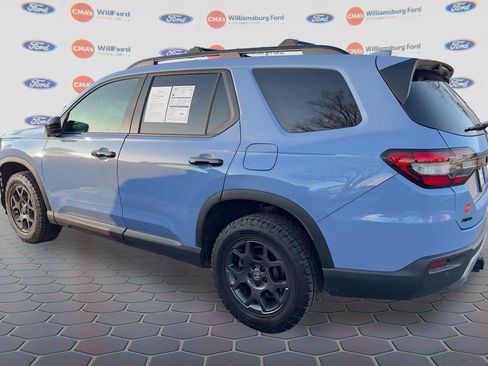 Used 2024 Honda Pilot TrailSport image 5