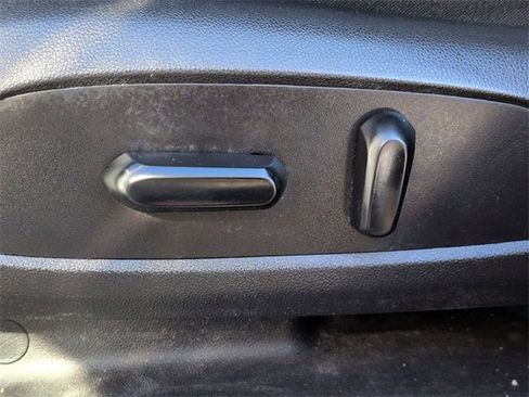 Used 2018 GMC Acadia SLE w/ Driver Alert Package I image 13