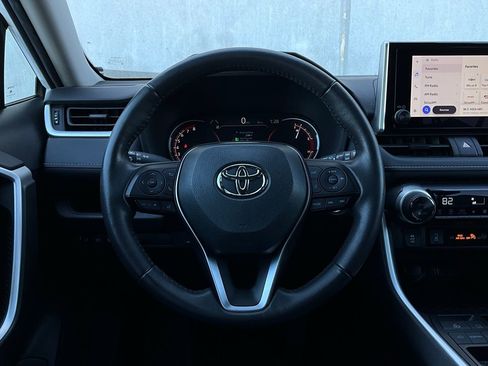 Used 2025 Toyota RAV4 XLE image 33