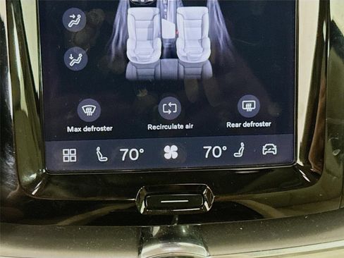 Used 2024 Volvo XC60 B5 Core w/ Protection Package AWD/4WD image 22