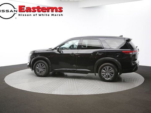 Used 2024 Nissan Pathfinder S image 75