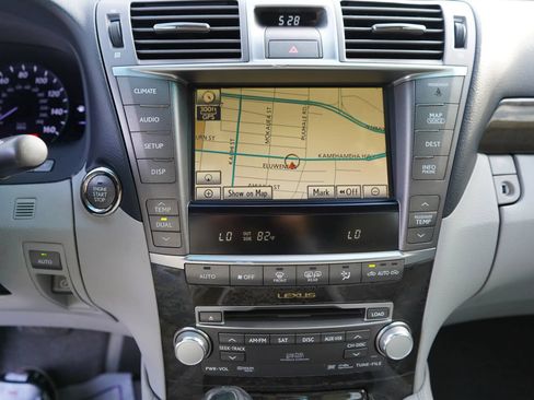 Used 2011 Lexus LS 460 RWD image 9