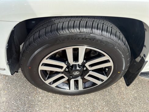 Used 2021 Toyota 4Runner Limited image 14