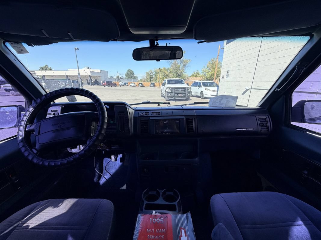 Used 1995 Chevrolet Astro AWD Passenger image 13