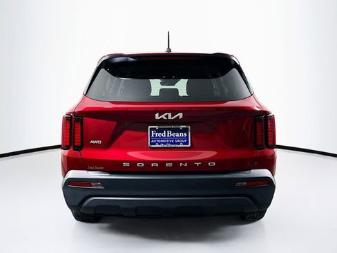 Used 2022 Kia Sorento LX image 7