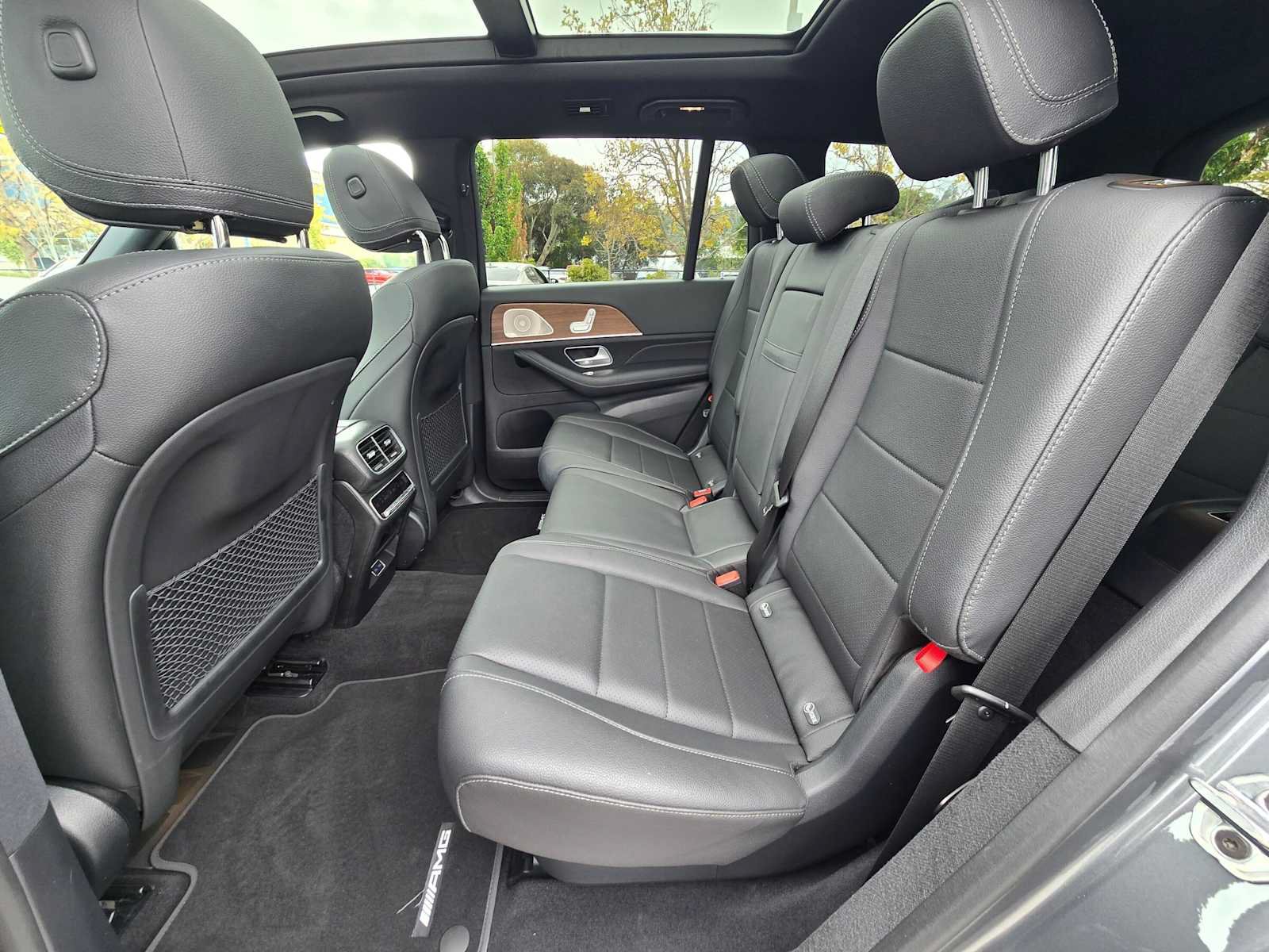 Used 2025 Mercedes-Benz GLS 450 4MATIC w/ AMG Line Exterior image 19
