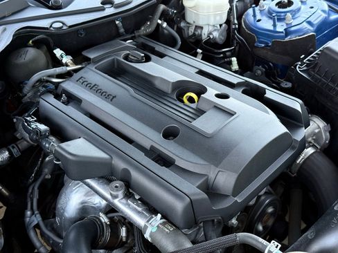 Used 2017 Ford Mustang Coupe RWD image 45
