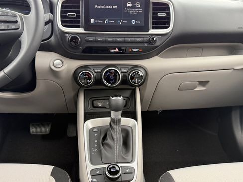 New 2026 Hyundai Venue SEL FWD image 11