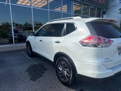 Certified 2016 Nissan Rogue SL w/ SL Premium Package FWD image 3