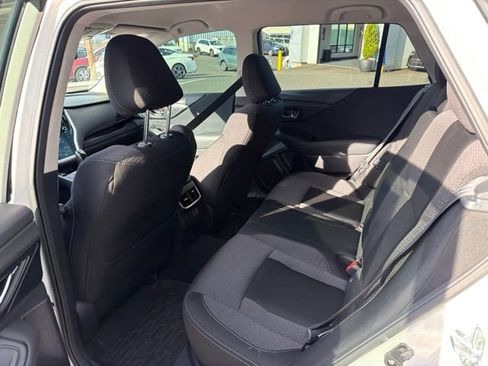 Used 2023 Subaru Outback Premium AWD/4WD image 5