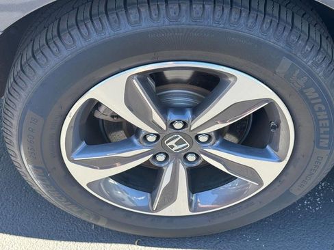 Used 2018 Honda Odyssey Touring image 10