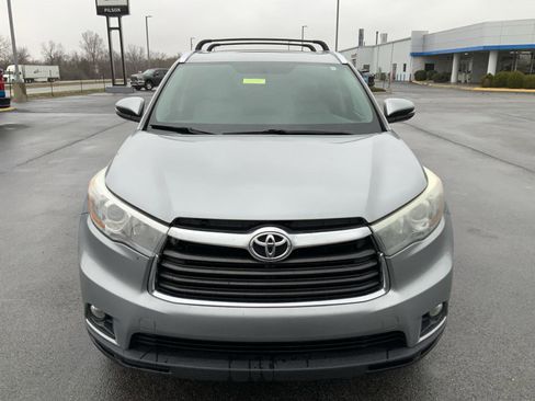 Used 2016 Toyota Highlander XLE image 3