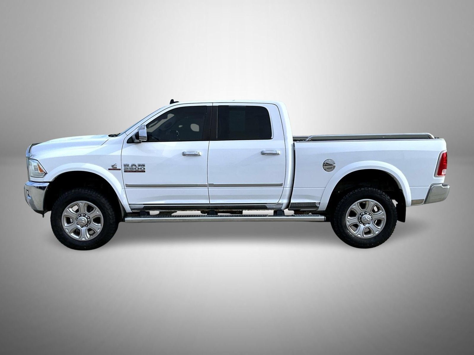 Used 2015 RAM 2500 Laramie w/ Cold Weather Group AWD/4WD image 8