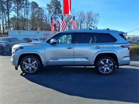 Used 2023 Toyota Sequoia Capstone image 3