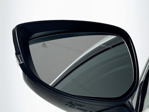 Certified 2025 MAZDA CX-50 AWD 2.5 Hybrid w/ Premium Pkg image 5