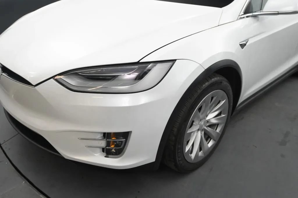 Used 2020 Tesla Model X Long Range AWD/4WD image 9