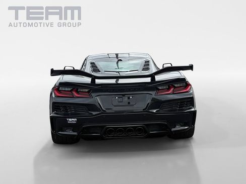 Used 2023 Chevrolet Corvette Z06 w/ Z07 Performance Package RWD image 6