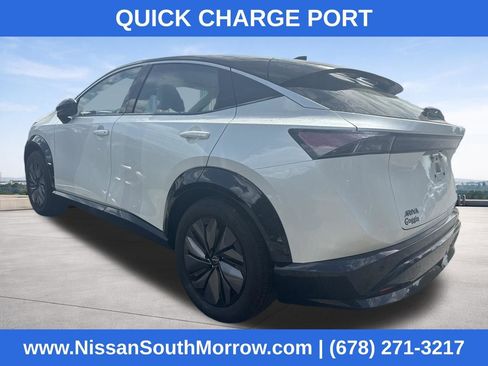 Used 2023 Nissan Ariya FWD image 2