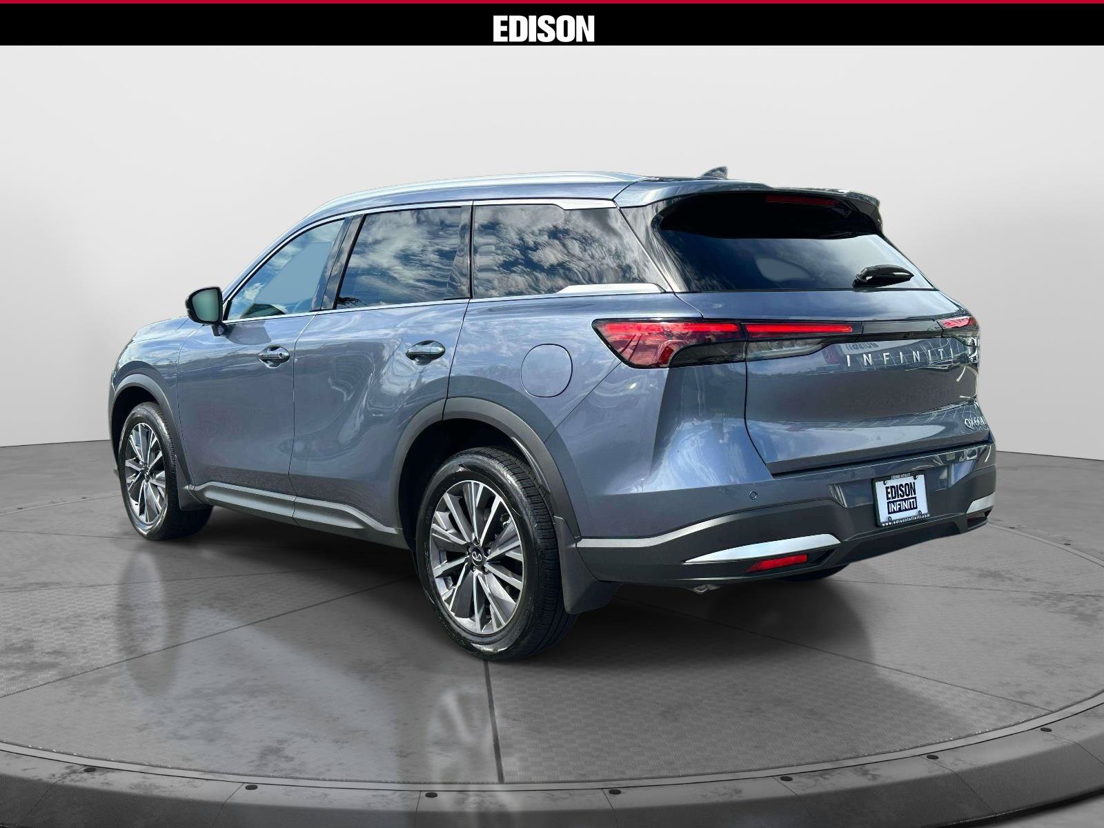 Used 2027 INFINITI QX60 Luxe w/ Cargo Package AWD/4WD image 5