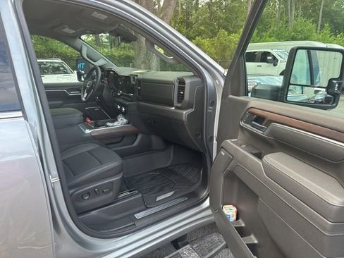 Used 2026 GMC Sierra 2500 SLT w/ SLT Premium Package AWD/4WD image 7